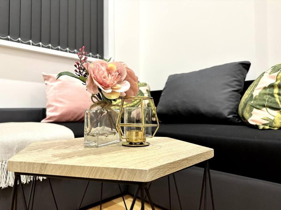 Spacious And Elegant Apartment เบอร์มิงแฮม ภายนอก รูปภาพ